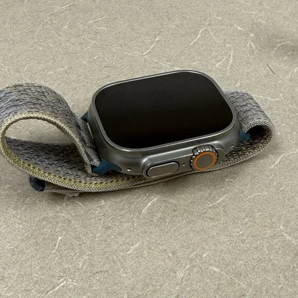 Apple Watch Ultra 2 (GPS + Cellular) 49MM - Nike Band + Charger included
